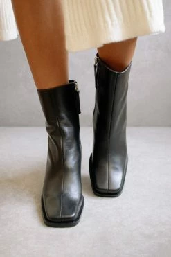 Outlet ❤️ Women's ALOHAS South Leather Ankle Boot Black ❤️ 7 Outlet ❤️ Women's ALOHAS South Leather Ankle Boot Black ❤️ -Vagabond Shoemakers Sales unnamed file 1210