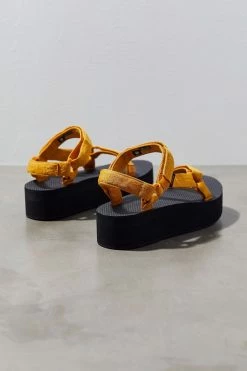 Outlet ???? Women's Teva Universal Flatform ???? Sandal Burnt Orange ???? 9 Outlet ???? Women's Teva Universal Flatform ???? Sandal Burnt Orange ???? -Vagabond Shoemakers Sales unnamed file 1549