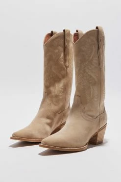 Wholesale ⌛ Women's Jeffrey Campbell Dagget Western Boot Sand Suede ⌛ -Vagabond Shoemakers Sales unnamed file 557