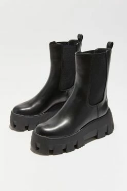 Budget ???? Women's Circus NY Ana Tall Chelsea Lug Boot Black ????