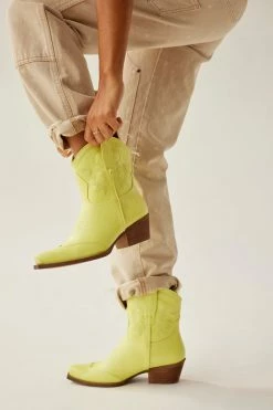 Discount ???? Women's Circus NY Josephina Cowboy Boot Yellow ????