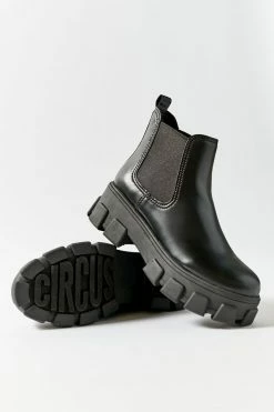 Budget ???? Women's Circus NY Darielle Treaded Chelsea Boot Brown ????