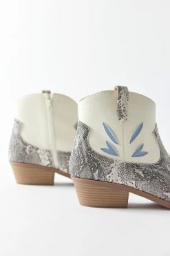 Best Sale ❤️ Women's BC Footwear Cowpoke Cowboy Boot Neutral Multi ???? 9 Best Sale ❤️ Women's BC Footwear Cowpoke Cowboy Boot Neutral Multi ???? -Vagabond Shoemakers Sales unnamed file 954