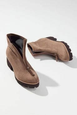 Top 10 ⭐ Women's BC Footwear Down Under Zip-Up Boot Taupe ????